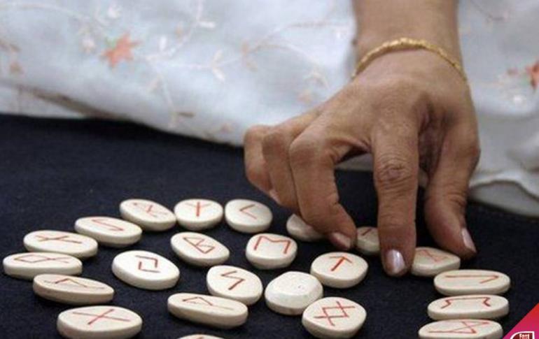 Fortune telling on runes for relationships with a man: examples of layouts Runic layout for relationships