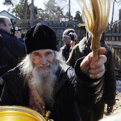 „hlavní věcí je žít jako křesťan“ Starší Ilij o igilu, jednoduchosti ruského člověka a správném chápání života